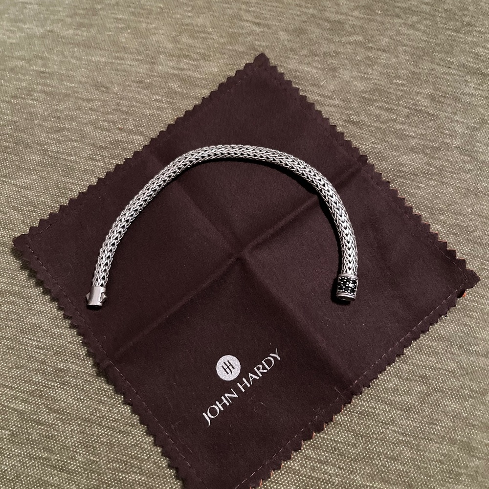 Classic Chain and Black Sapphire bracelet
